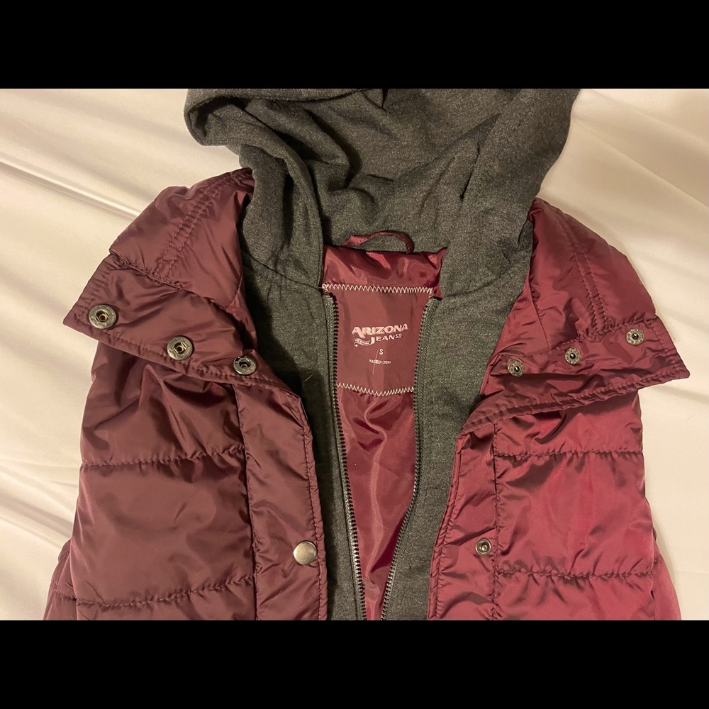 Arizona Jeans Co. women’s size S lined hooded vest